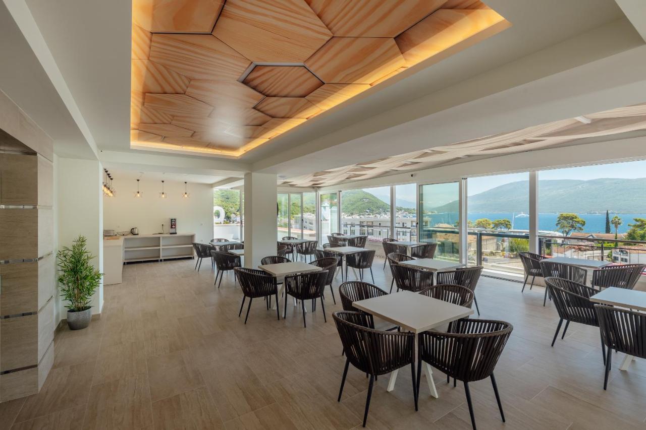 Centar Novi Hotel Herceg Novi Bagian luar foto
