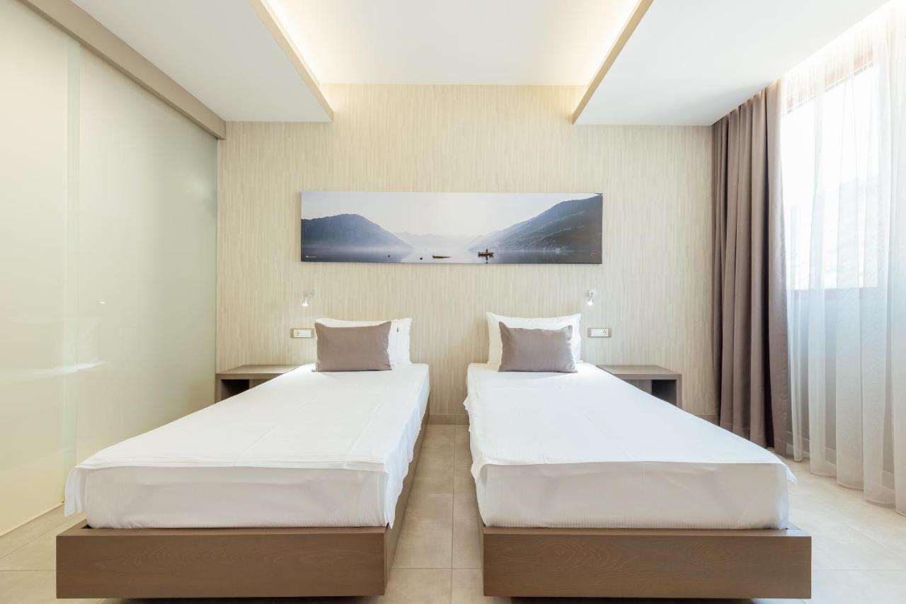 Centar Novi Hotel Herceg Novi Bagian luar foto
