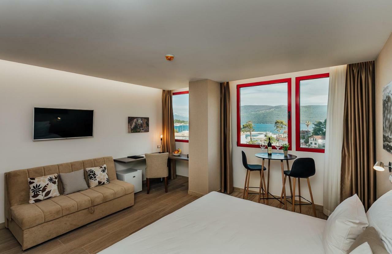 Centar Novi Hotel Herceg Novi Bagian luar foto