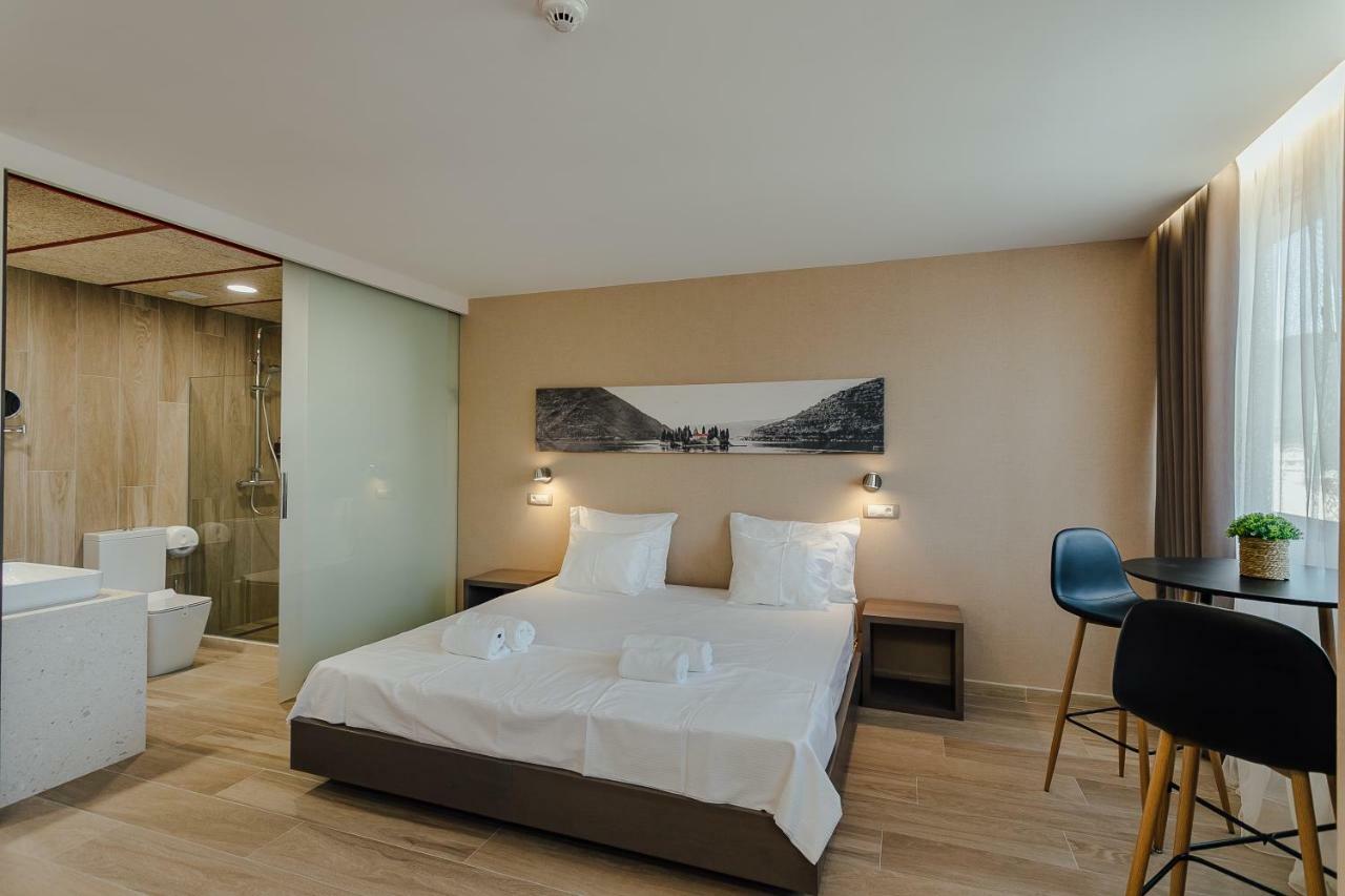 Centar Novi Hotel Herceg Novi Bagian luar foto
