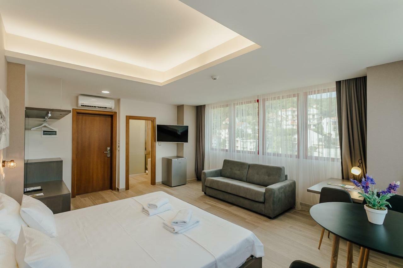 Centar Novi Hotel Herceg Novi Bagian luar foto